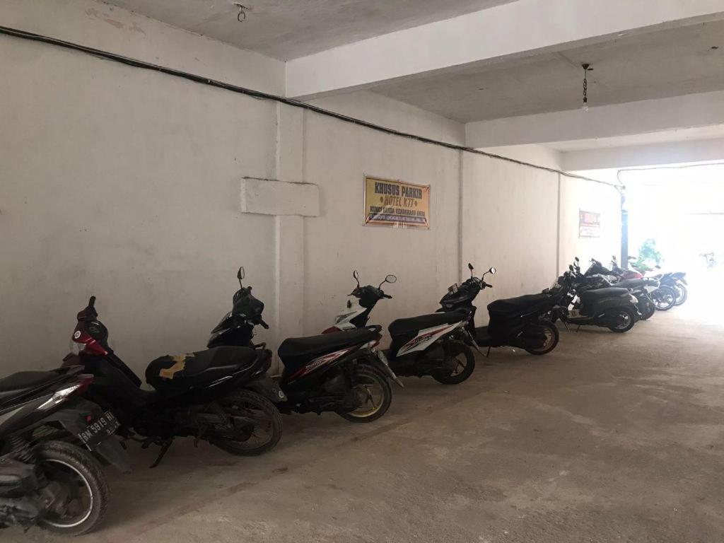Hotel K77 Dumai Buitenkant foto